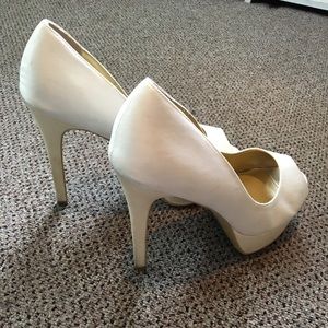 Unforgettable Moments white heels